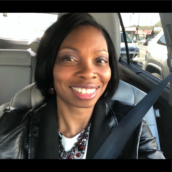 Meet your Posher, Carol - Picture 1 of 1